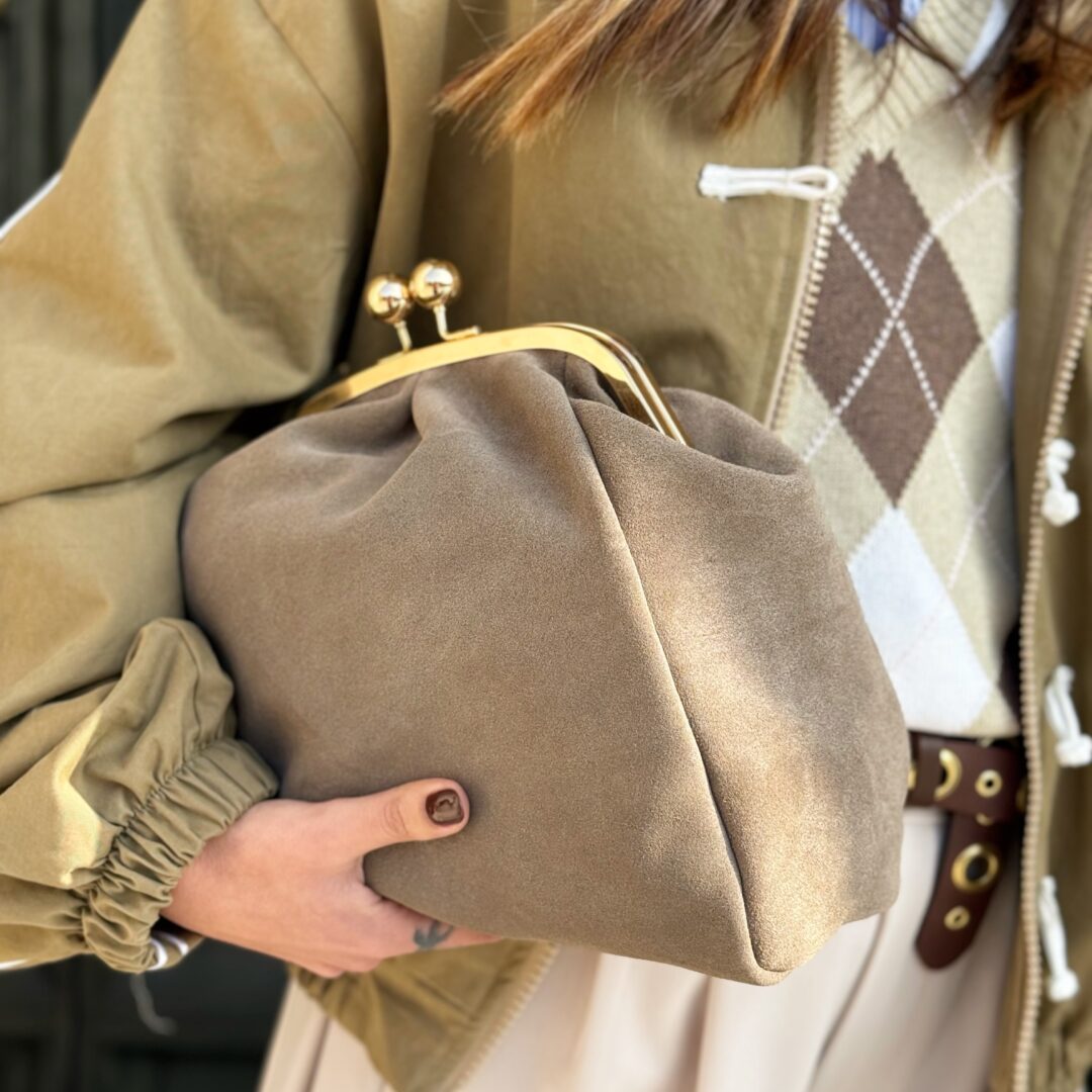 Maxi clutch suede